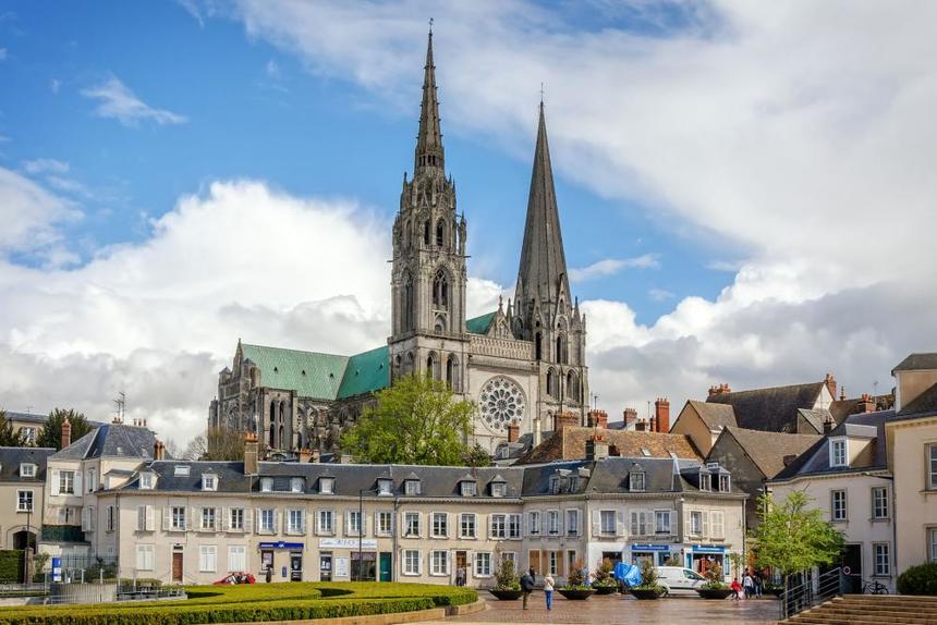 巴黎（Paris）- La Ferte-Bernard – 沙特尔（Chartres）- 巴黎（Paris）