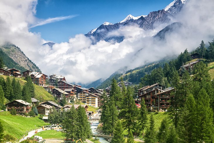 日内瓦(Geneve)-洛桑（Lausanne)-洛伊克巴德温泉（Leukerbad）或拉沃梯田（Lavaux）-采尔马特(Zermatt)-马特洪峰( Matterhorn ) (缆车观光)