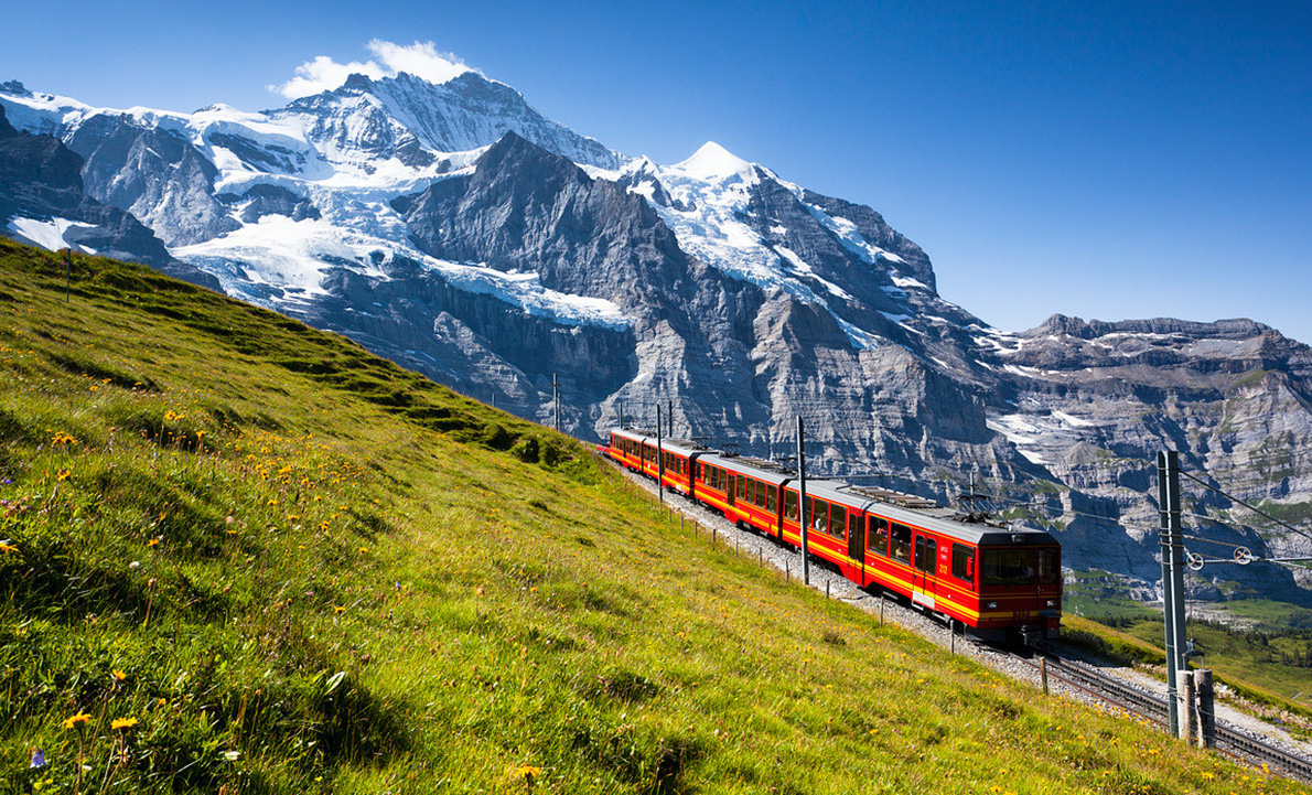 少女峰(Jungfraujoch)-因特拉肯(Interlaken)(13KM)-施皮茨(Spiez)(18KM)-图恩湖(Thun)(10KM)