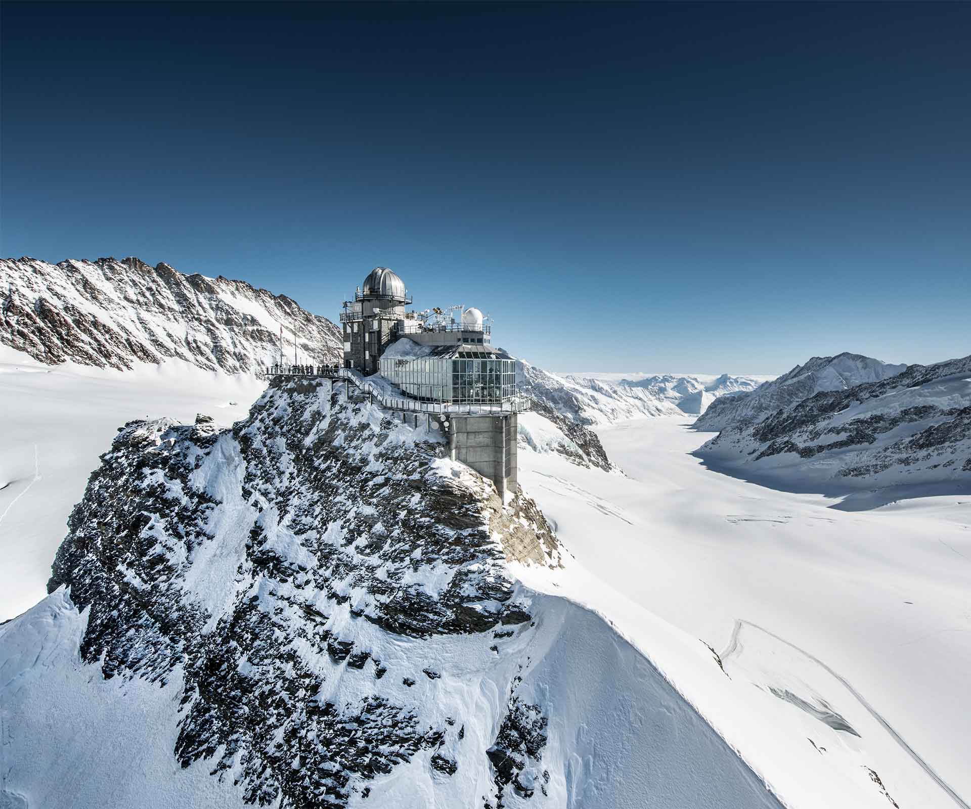 少女峰(Jungfraujoch)-因特拉肯(Interlaken)(13KM)-施皮茨(Spiez)(18KM)-图恩湖(Thun)(10KM)